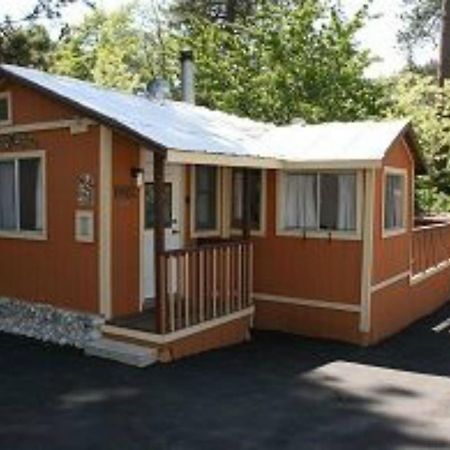 Sleepy Hollow Cabins And Hotel Crestline Exteriör bild