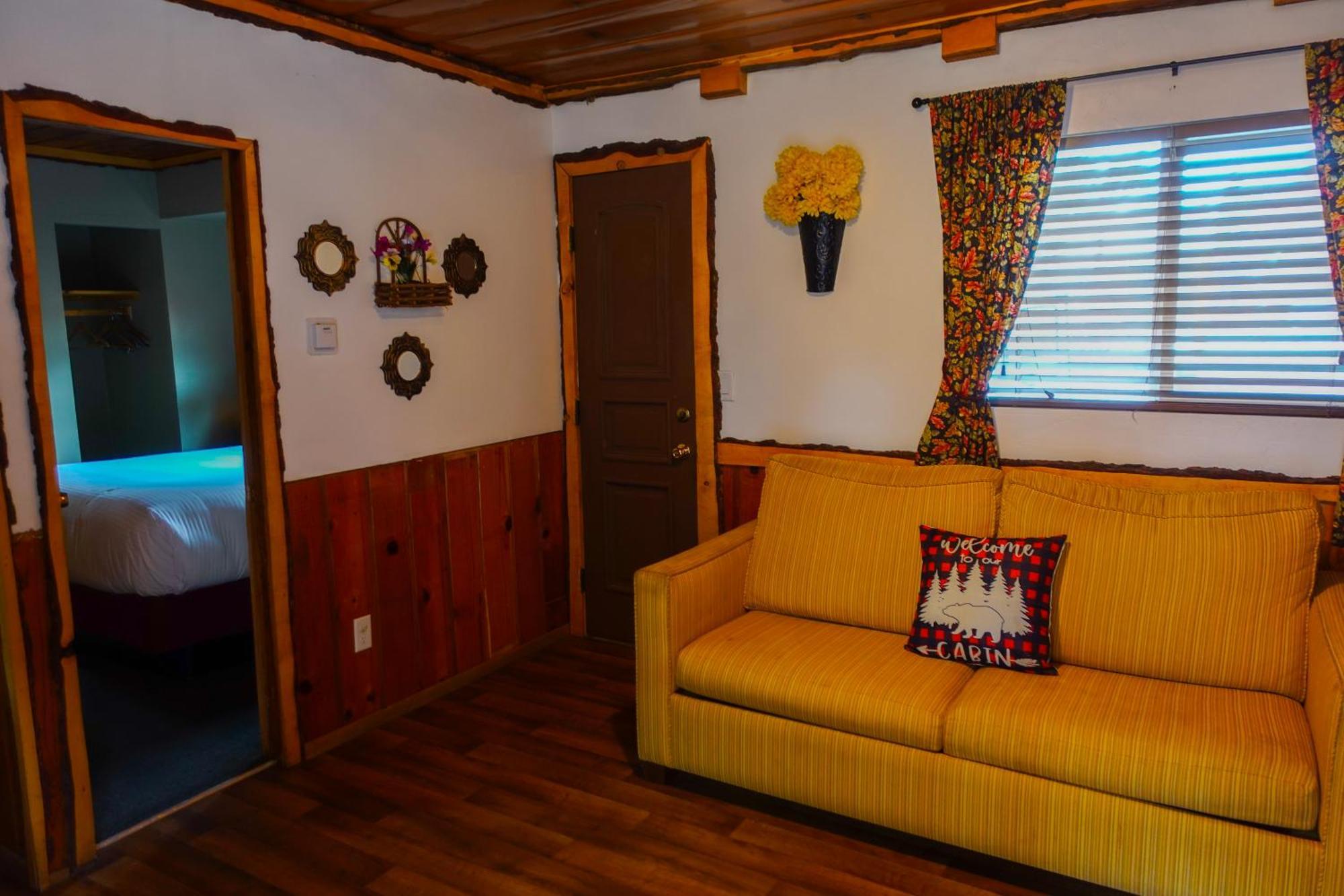 Sleepy Hollow Cabins And Hotel Crestline Exteriör bild
