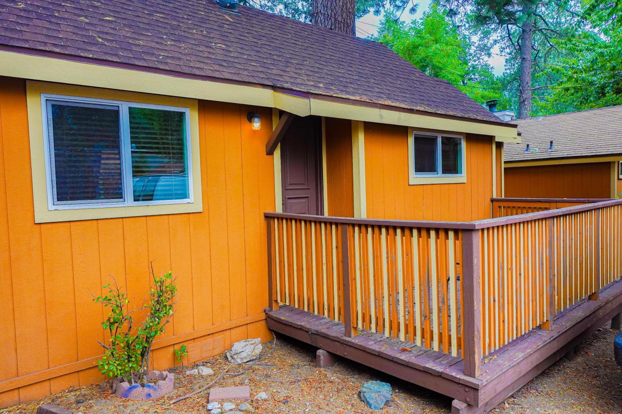 Sleepy Hollow Cabins And Hotel Crestline Exteriör bild